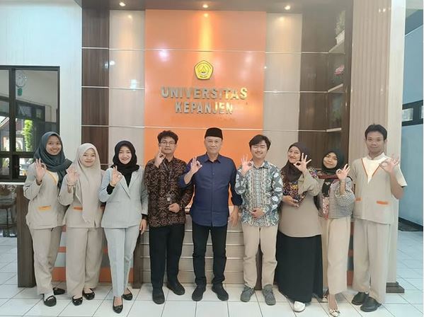 Universita Kepanjen pagi ini dikunjungi PT. OPTIMAL dari Jakarta. Tujuan kunjungan adalah menjajaki kerjasama dalam berbagai lomba di kalangan mahasiswa dan dosen di lingkungan Universitas Kepanjen.